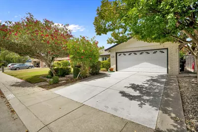 7029 Bridgeport Circle, Stockton, CA 95207 - Photo 3