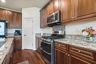 9327 Wild Lilac Cir, Sacramento, CA 95829 - Photo 5