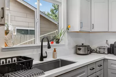 2880 Kennedy Drive, Yuba City, CA 95993 - Photo 9