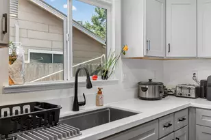 2880 Kennedy Dr, Yuba City, CA 95993 - Photo 9