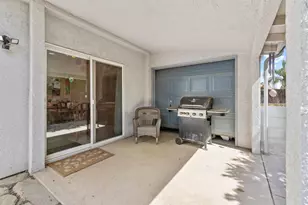 1547 W Claridge Ct, Hanford, CA 93230 - Photo 41
