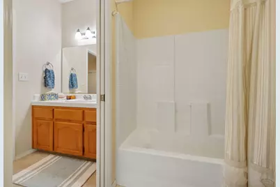 1547 W Claridge Court, Hanford, CA 93230 - Photo 11