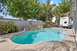 1547 W Claridge Ct, Hanford, CA 93230 - Photo 3