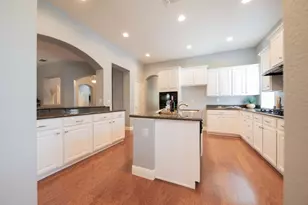 1749 Greywood Cir, Roseville, CA 95747 - Photo 9