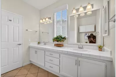 7739 McBride Way, Sacramento, CA 95832 - Photo 31