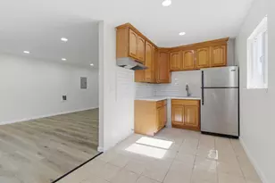1818 E 22nd St, Oakland, CA 94606 - Photo 11