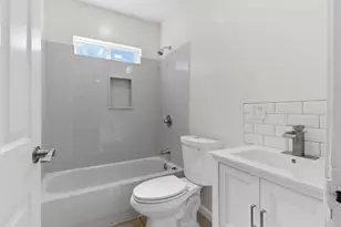 1818 E 22nd St, Oakland, CA 94606 - Photo 15