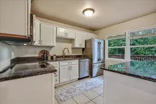 515 Hilltop Dr, Auburn, CA 95603 - Photo 9