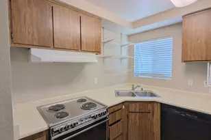 7441 Auburn Oaks Ct, Citrus Heights, CA 95621 - Photo 5