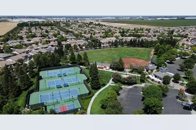 1370 Chestnut Hill Drive, Manteca, CA 95336 - Photo 71