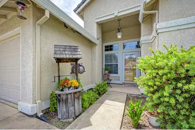 8311 Oakwood Hills Circle, Citrus Heights, CA 95610 - Photo 3