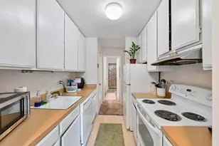 2292 Woodside Ln, Sacramento, CA 95825 - Photo 11