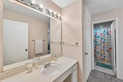 2292 Woodside Lane #12, Sacramento, CA 95825 - Photo 15