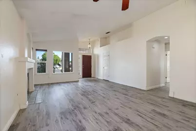 6427 Canyon Creek Way, Elk Grove, CA 95758 - Photo 7
