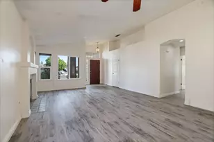6427 Canyon Creek Way, Elk Grove, CA 95758 - Photo 7