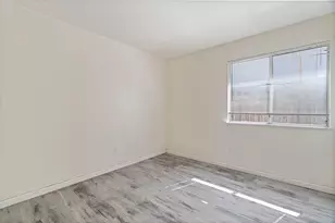 6427 Canyon Creek Way, Elk Grove, CA 95758 - Photo 15