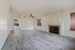 6427 Canyon Creek Way, Elk Grove, CA 95758 - Photo 5