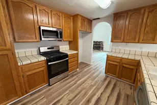 2810 Vi Ct, Yuba City, CA 95993 - Photo 3