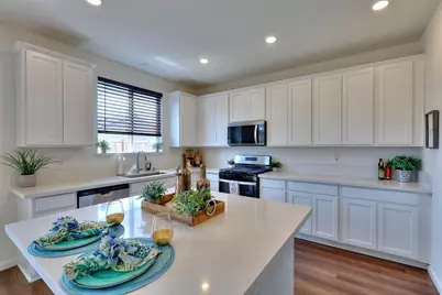 5439 Drawbridge Way, Riverbank, CA 95367 - Photo 9