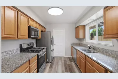 7251 Excalibur Circle, Stockton, CA 95210 - Photo 13