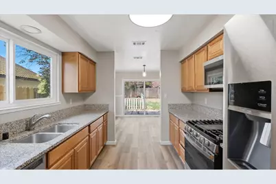 7251 Excalibur Circle, Stockton, CA 95210 - Photo 11