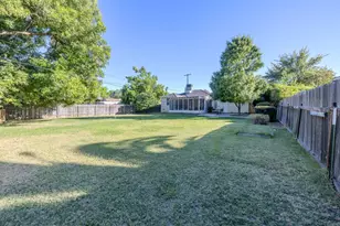 3933 Loreto Way, Sacramento, CA 95821 - Photo 25