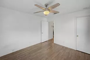 3933 Loreto Way, Sacramento, CA 95821 - Photo 17