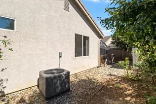 4001 Saintsbury Dr, Sacramento, CA 95834 - Photo 15
