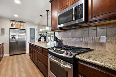 1391 Los Padres Way, Sacramento, CA 95831 - Photo 5