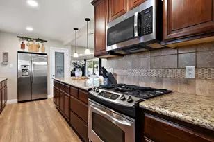 1391 Los Padres Wy, Sacramento, CA 95831 - Photo 5