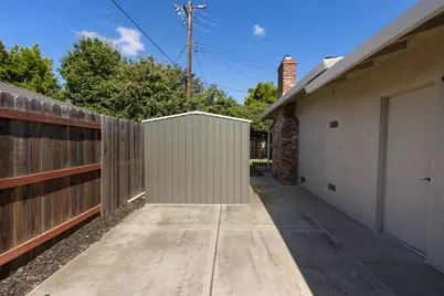 1391 Los Padres Way, Sacramento, CA 95831 - Photo 31