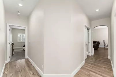 9656 Holly Glen Way, Elk Grove, CA 95757 - Photo 19