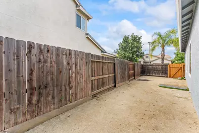 9656 Holly Glen Way, Elk Grove, CA 95757 - Photo 25