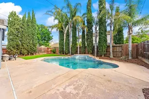 9656 Holly Glen Way, Elk Grove, CA 95757 - Photo 31