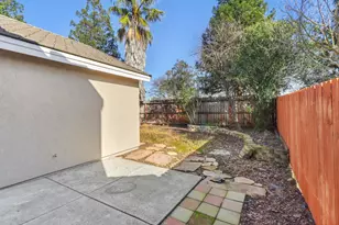 8203 Gardenside Ct, Sacramento, CA 95829 - Photo 31