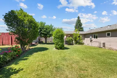 6545 Miles Ln, Carmichael, CA 95608 - Photo 17