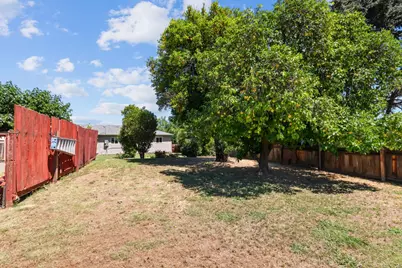 6545 Miles Ln, Carmichael, CA 95608 - Photo 19