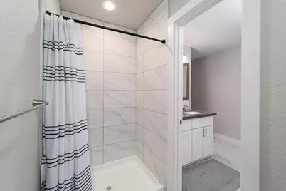 10216 Rockingham Drive, Sacramento, CA 95827 - Photo 23