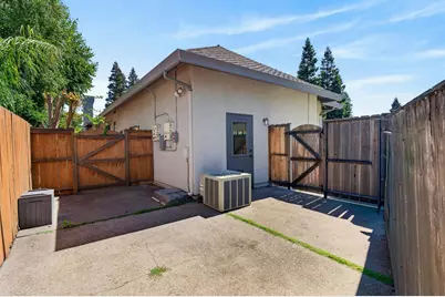 672 Cypress Run, Woodbridge, CA 95258 - Photo 65