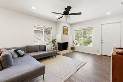 4914 Cabrillo Way, Sacramento, CA 95820 - Photo 3