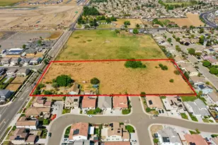 1957 W Woodward Ave, Manteca, CA 95337 - Photo 3