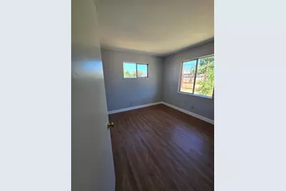 7233 Lindale Drive, Sacramento, CA 95828 - Photo 17