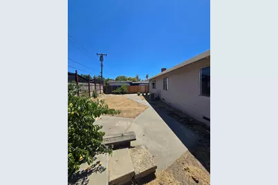 7233 Lindale Drive, Sacramento, CA 95828 - Photo 35
