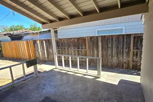 7233 Lindale Dr, Sacramento, CA 95828 - Photo 27