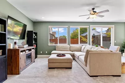 2180 Pistachio Way, Roseville, CA 95747 - Photo 15