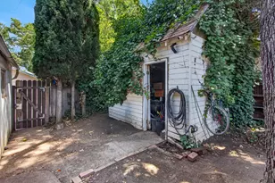 3265 McKinley Blvd, Sacramento, CA 95816 - Photo 41