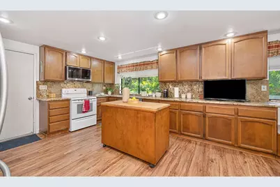 3365 Oakcreek Drive, Rocklin, CA 95677 - Photo 29