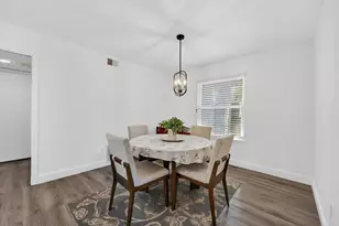 9286 Laguna Green Ct, Elk Grove, CA 95758 - Photo 11