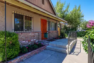 2255 Empress St, Sacramento, CA 95815 - Photo 3