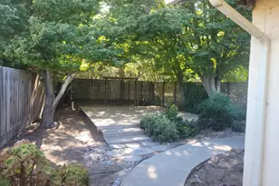 1677 Poplar St, Oakdale, CA 95361 - Photo 5